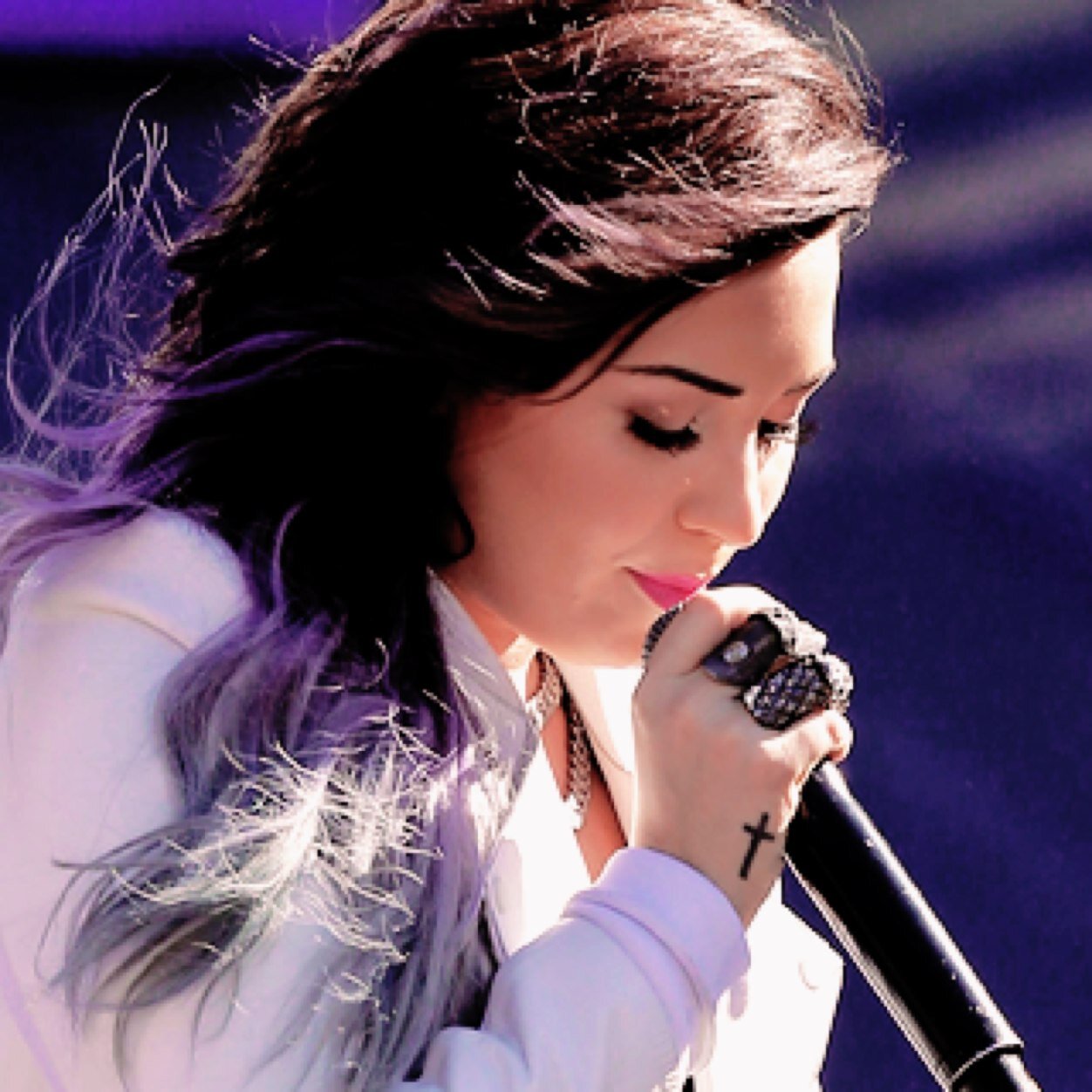 New account @demisstrongerx