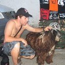 Después de escalar una montaña muy alta, descubrimos que hay muchas otras montañas por escalar.