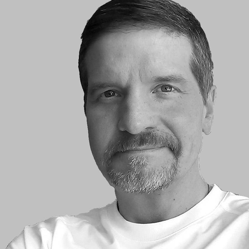 Originally from Louisiana, moved to WA with the family in 2006.  Currently working with SmarTek21 bringing Enterprise solutions to various industries.