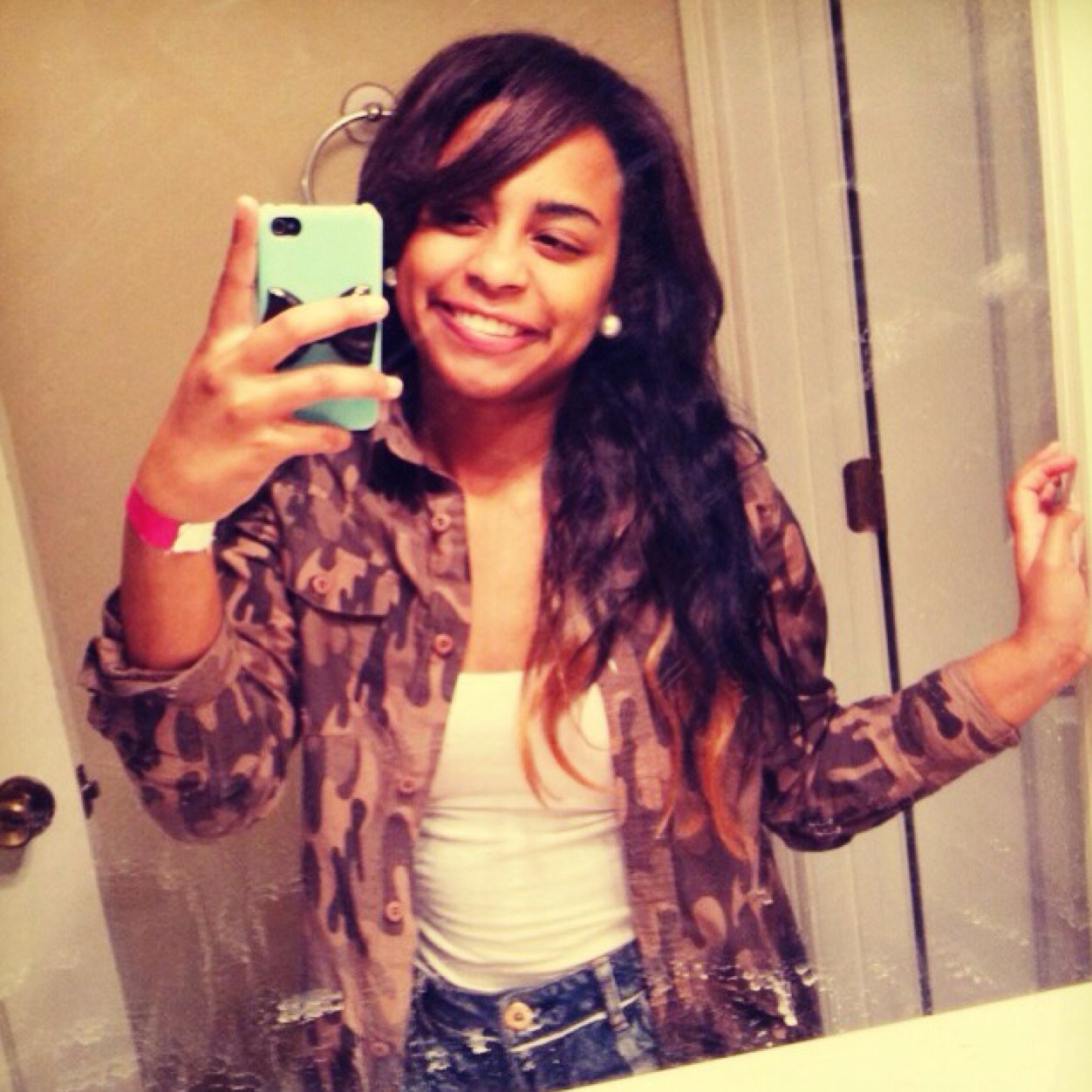 new twitter (: follow meeeee.