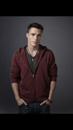 Colton Haynes * bisex * arrow.