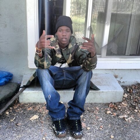 #FAMFIRST I GOT SHOOTAS  FUK THA PIGS