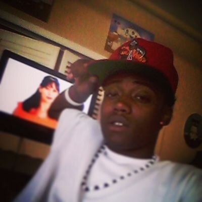 (single minded, so the moneys the only motive.)
bout my pesos by anymeans
R.I.P. to da nigga that aint bout his
