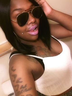 InkedUpMamiii's profile picture. 