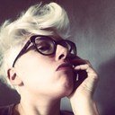 Bionda, Social Media Manager, pallavolista (quasi) mancata. A parlare e scrivere ho imparato presto. Ora tento di lavorarci.