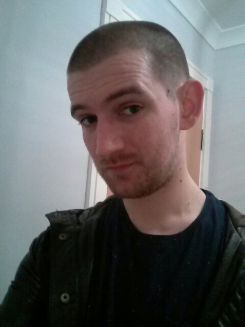 Software developer and general nerd; Keen musician and linguist; Proud Northumbrian; Xennial =D