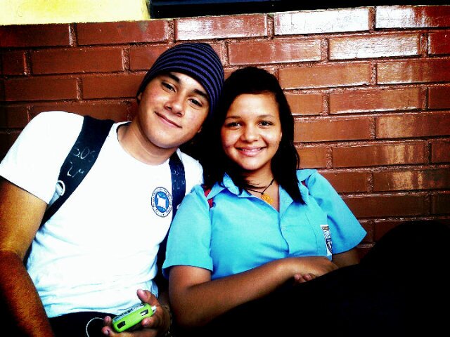 Me encanta el RASTA♥Amo el color Verde♥&El Chocolate♥&Sobre Todo me gusta ser divertida☺Amo estar☺ Principalmente con mi Novio☀ BGD♥♥ Te Amoooo brandy