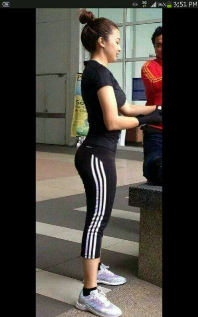 TWEET_Weird's profile picture. Suka benda-benda yang berkilat seperti lipas dan wayar putus.