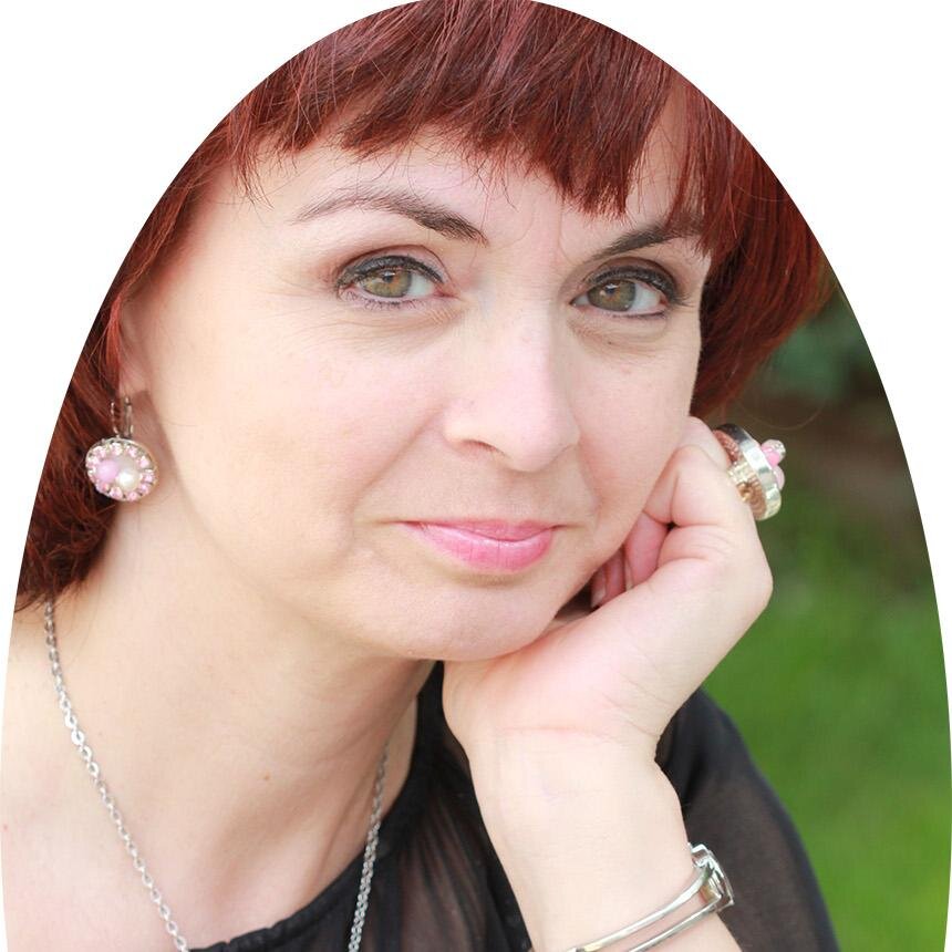 Bijoux de fantaisie faits à la main au Québec (Canada).  Colliers, boucles d'oreilles, bagues et bracelets uniques et élégants.