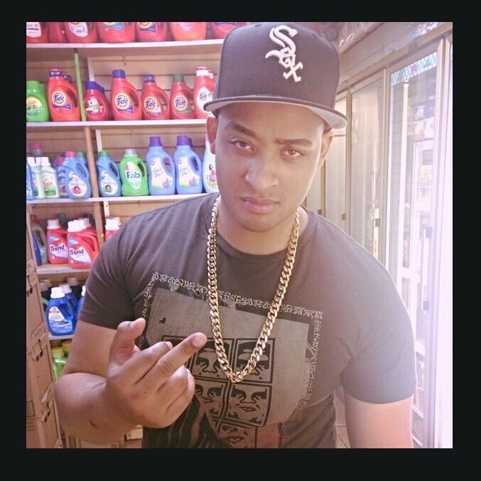 ElArmaDeCombate's profile picture. Grimy el arma de Combate rapero nuevo que llego a cambiar lo que se llama la musica esperen lo inesperado ustedes eligen y yo entierro .THE GRAVE DIGGA.