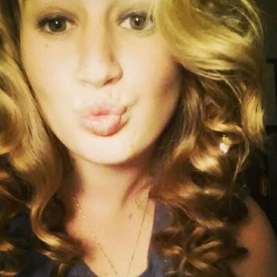 ☆Shaylynn Marie☆
•est.96'
•Senior @ THS
•Single
•kik; shaylynnP
•Snapchat;  shaylynnpryor16