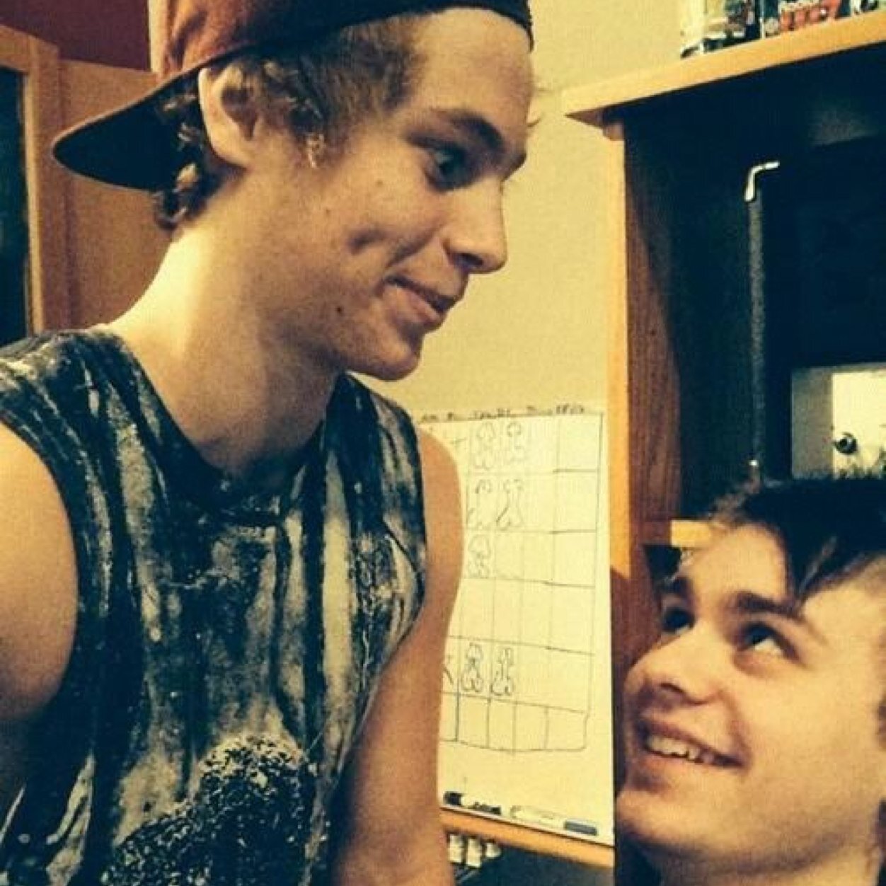 Grupo no wpp 5sosfam 
Mandem seu numero por dm