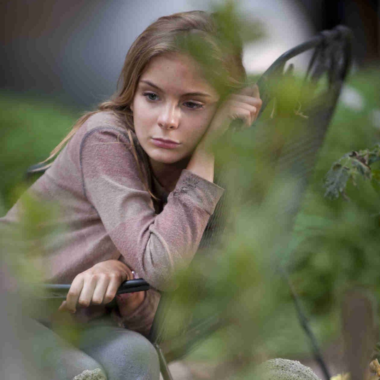 Lizzie Samuels (Literate Rp Acc) Not Brighton Sharbino or AMC. -14- Parody- #Larl. [Hiatus]