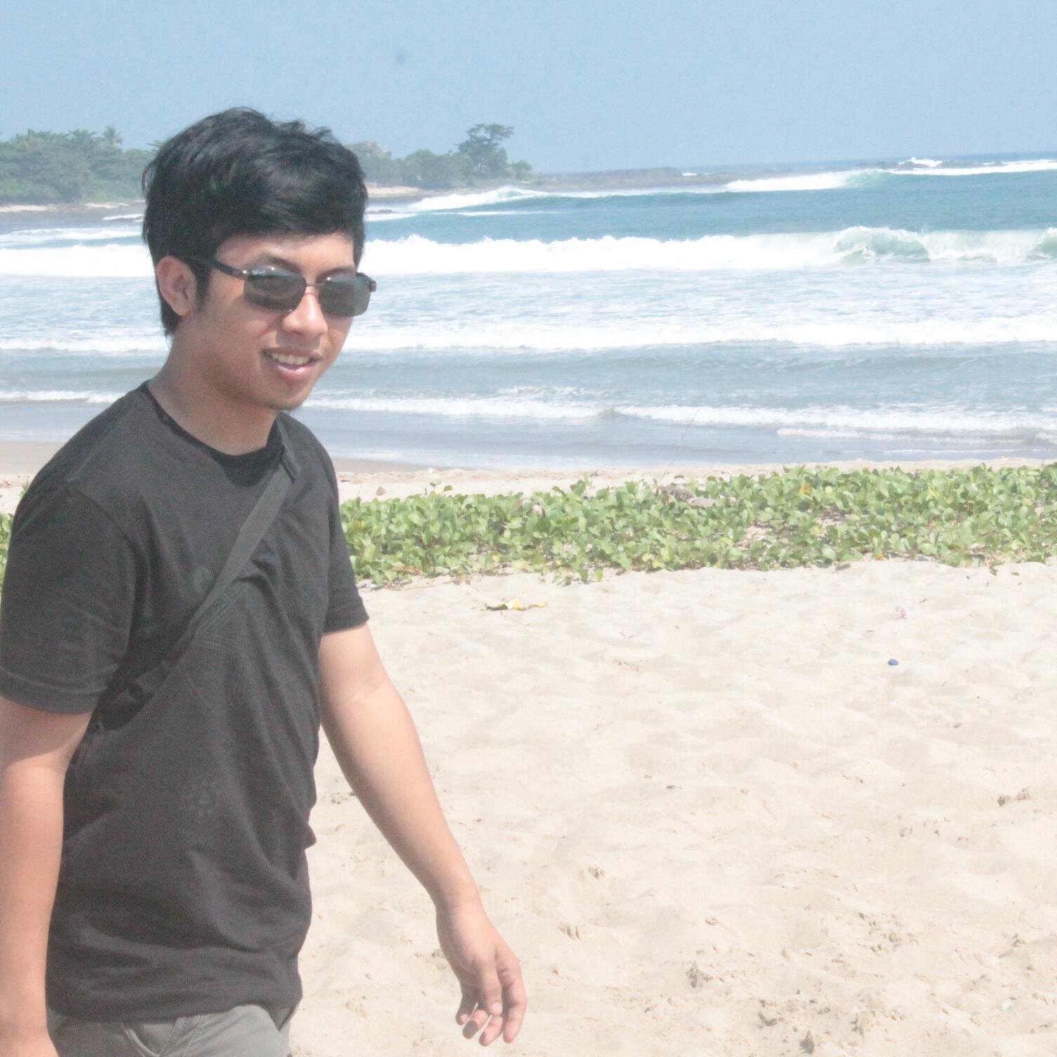 RekiGinanjar's profile picture. 