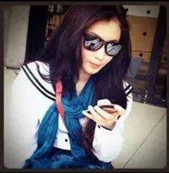 Nonton terus Ganteng Ganteng Serigala Yaa.:)