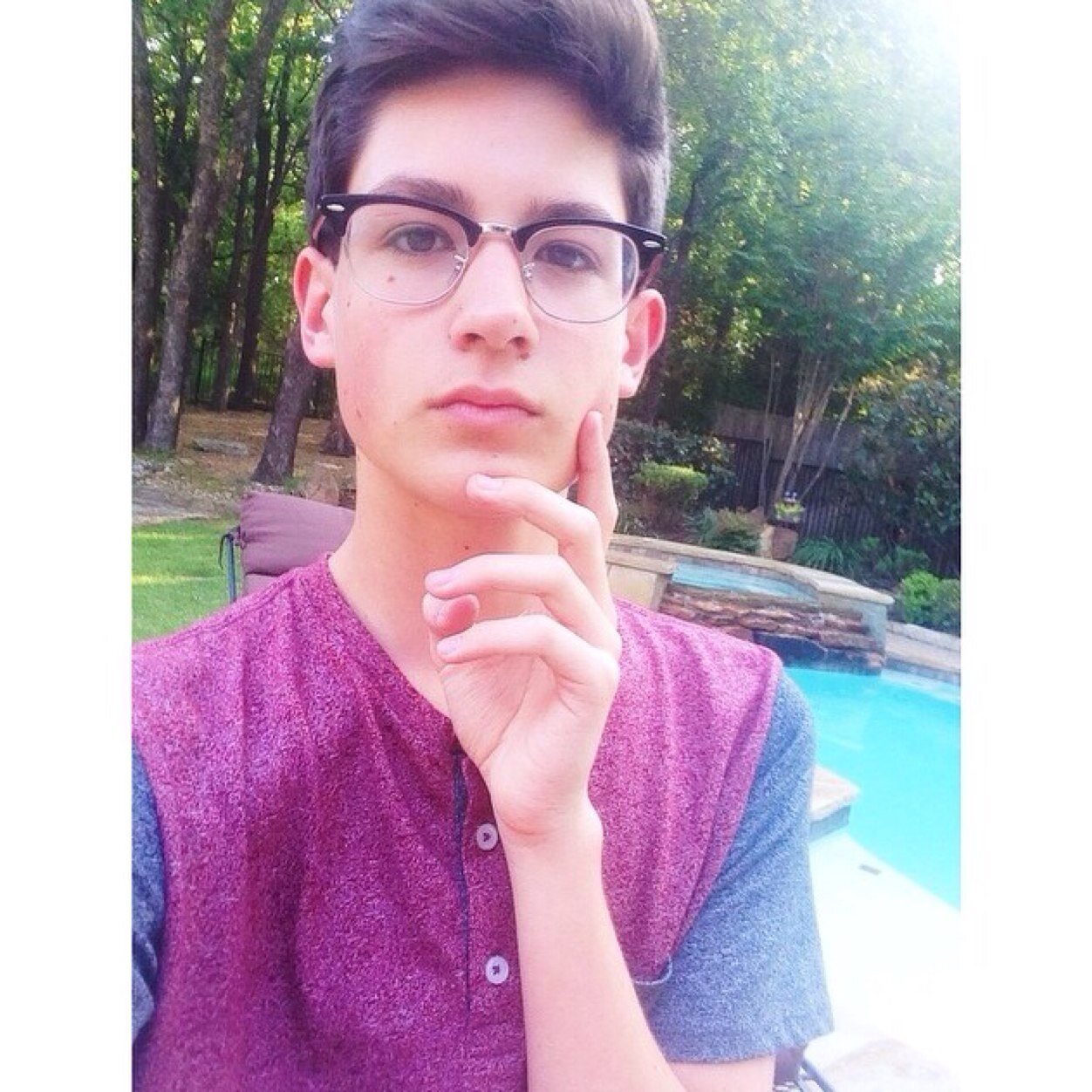 ||Person. Son. Cutie. Lover of ham. Prince of sass.|| ||My dad: @ADamagedRoyal.|| [RP, Single, Gay]