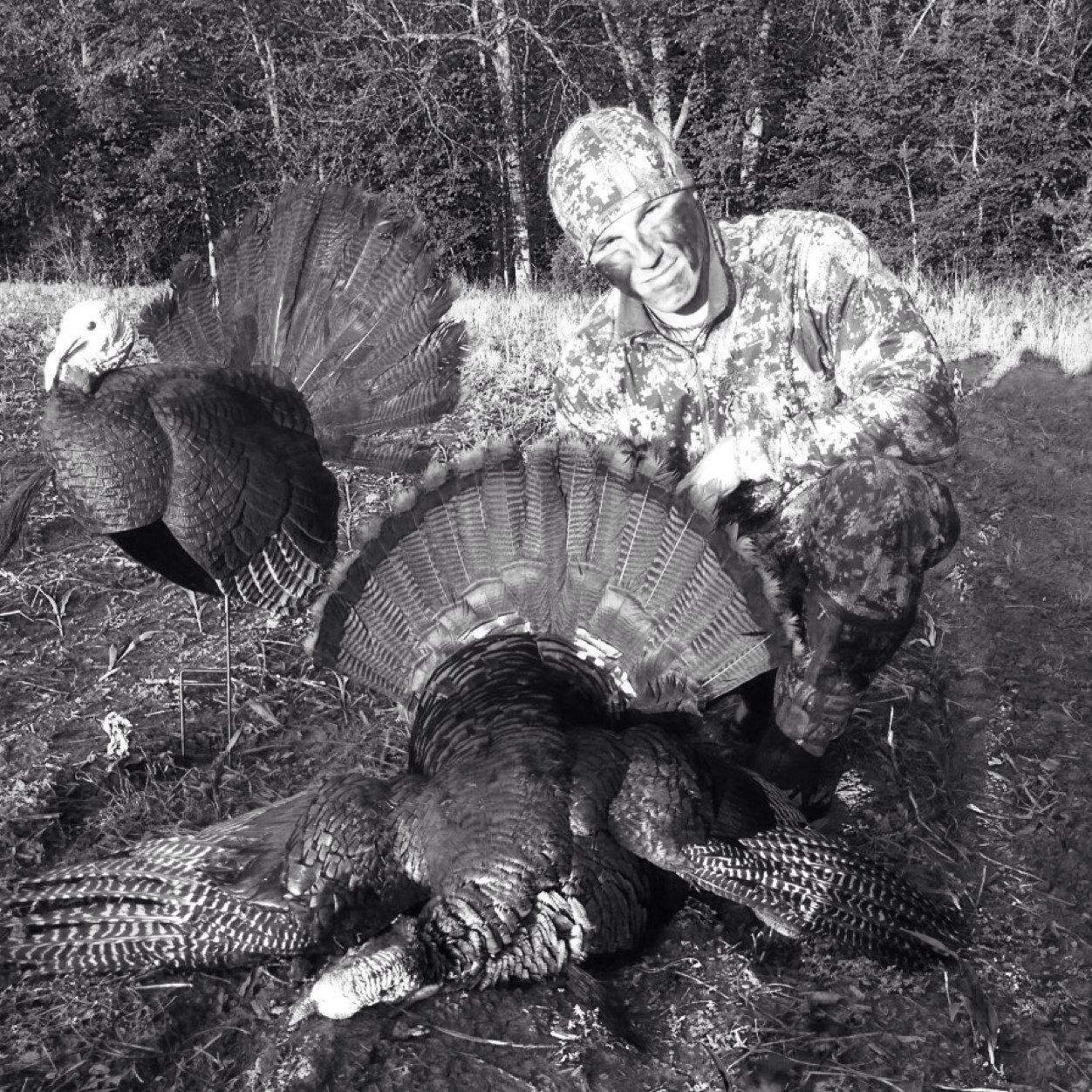 HUNTER_NODAY's profile picture. I hunt i fish and i drive around in the mudd