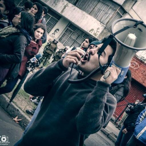 Ex presidente @FECUdec 2014, estudiante de Derecho, miembro de @ParaTodxsTodo y Colectivo La Disidencia