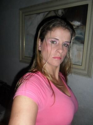 laura030383's profile picture. 