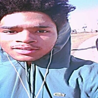 Instagram: @trey_santanaa   FUCK yo squad it's just me and my niggas #EbS ❕❕ #fuck12 #stopit
