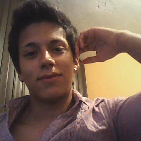Yo bebo poco pero cuando bebo me convierto en otra persona & esa persona si bebe mucho.