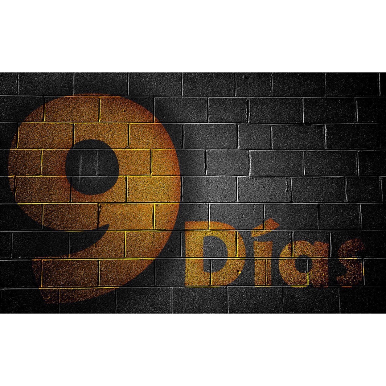 INVENIO FILMS presenta: 
5 participantes viviran 9 días como nunca lo han hecho en su vida. 
Reality show México.