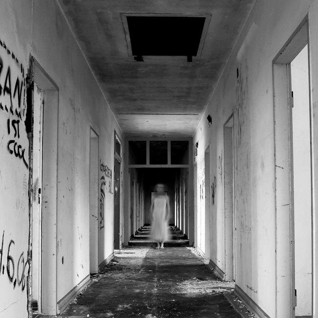 ep_language's profile picture. Paragraphy by the person e.p., in words claws-first to forgetful skies. Academic-musicmakear-softhearted-thinkerist.