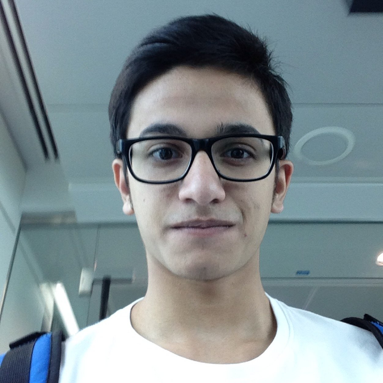 hey there everyone you might not be knowing me but if u follow me u will know soon (Ali Mak)