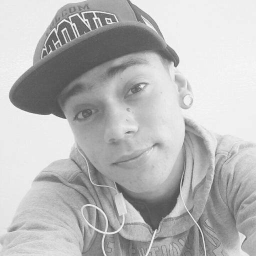 ''Que é pra eu cuidar, que é pra eu amar...'' Te amo anjo, @thaismartins_tm aqui ((;