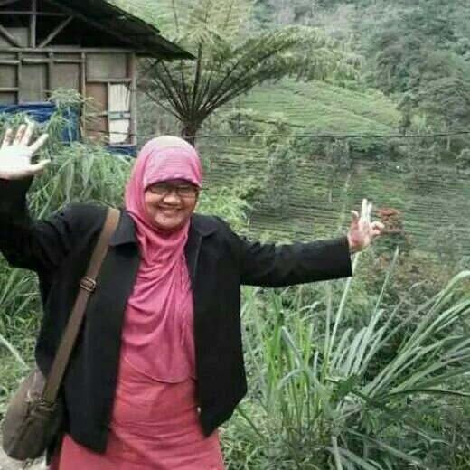 ga ada kata terlambat selagi kita mau berusaha