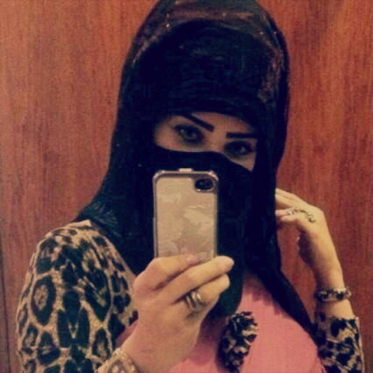 aasseed1's profile picture. ‏أضحك وأنا من الضيق مخنوقه....