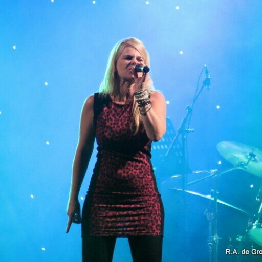 fabik1975's profile picture. Zangeres en mens ;-) MUSIC WAS MY FIRST LOVE, AND IT WILL BE MY LAST