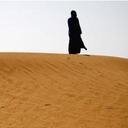 Siento la paz del desierto con mis pies clavados en la arena. Admiro el horizonte ...mí horizonte. Todo es inmenso y todo acaba siendo arena.