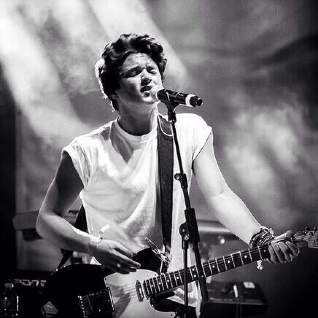 soopergirl43's profile picture. free followssssss ! hey can u follow @DomoLove90 & my bff @QuoteChance for me? :D