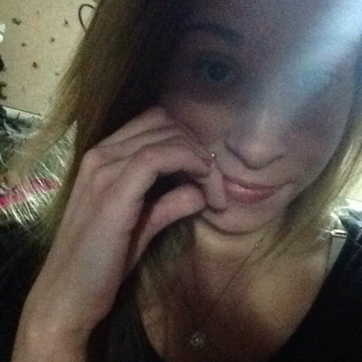 Not Single ♡♡
 Im on instagram (@its_charli_lovee Go Follow) or facebook (Charli Murray Add Me)