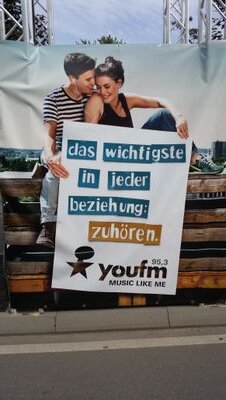 Kevcolonia's profile picture. 1. FC-Köln Fan, Interesse am Zeitgeschehen, süchtig nach Humor und Sarkasmus, Staatsbürger in Uniform mit seiner privaten Meinung hier unterwegs. RT≠endorsement