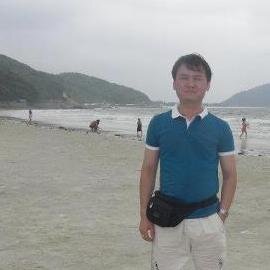 HuyLe8's profile picture. 