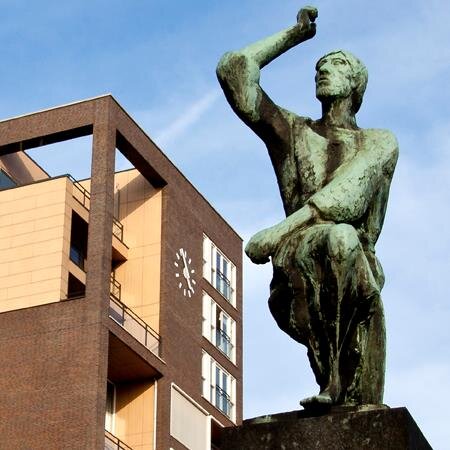 Roosendaal_mmo's profile picture. Op onze site vindt u alle sfeervol wonen gerelateerde bedrijven uit Roosendaa en omgeving: meubels, keukens, sanitair, woonaccessoires, zonwering, vloeren, enz…