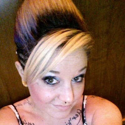 I'm a single mom that loves to hang out with friends love to get new tattoos and piercings and jus to have fun
