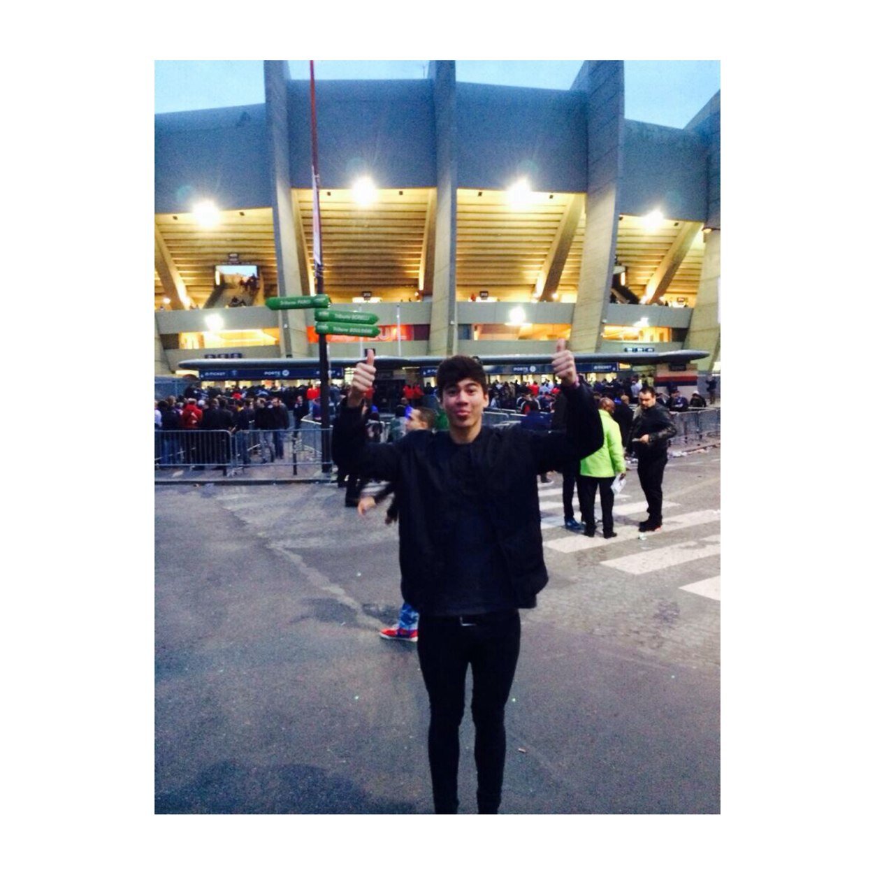 • hello lovely :) free follow from @9OSCALUM she follows back •