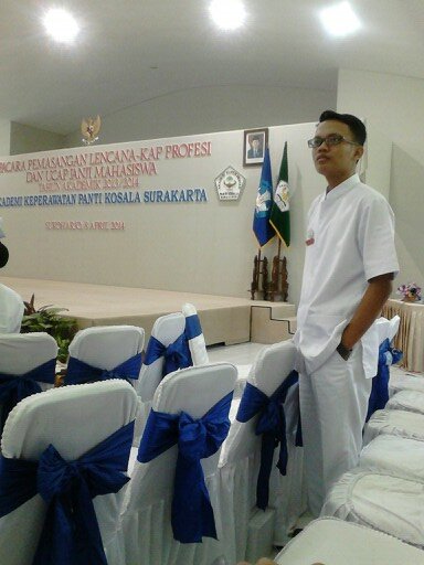 18thn, Kristen, Jesus Child, GKJ.Karanganyar, ALUMNI SMA KEBAKKRAMAT, AKPER PANTI KOSALA, Hidup sederhana, Murah senyum, Bagi yg kenal tolong di follback. :D