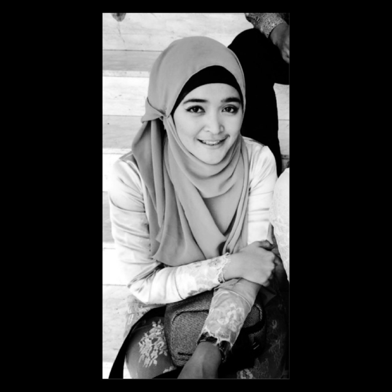 I contain Multitude  . Maulida Balgis Arbinesya