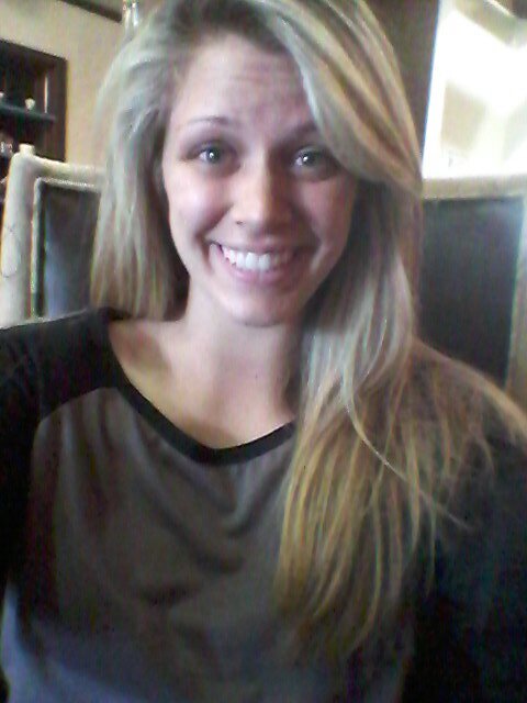 I'm a girl who strives to live my life for the Lord. There are times I fail, but He will always be by my side ♥♡