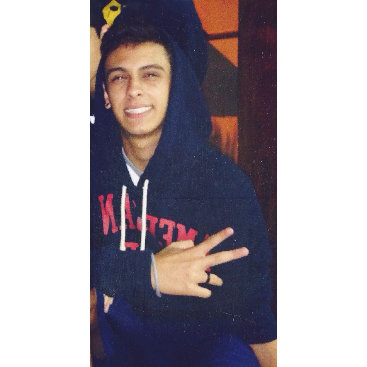 Sou apenas um jovem sonhador, que batalha pra ser um vencedor.