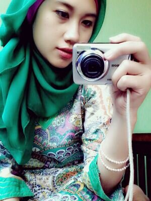 KikyMirsa's profile picture. Sedang berusaha menghilangkan kata 'calon' yah, Calon Bidan.