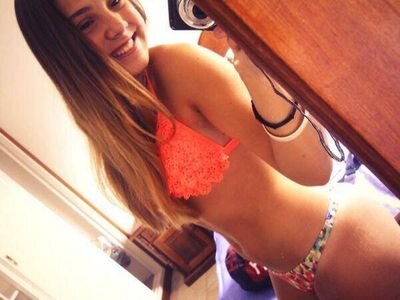 pascalle1985's profile picture. bisexual