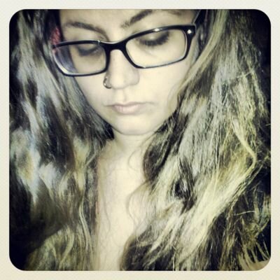 sarikaishere's profile picture. Bióloga, cinéfila y melómana, entre otras barbaridades.