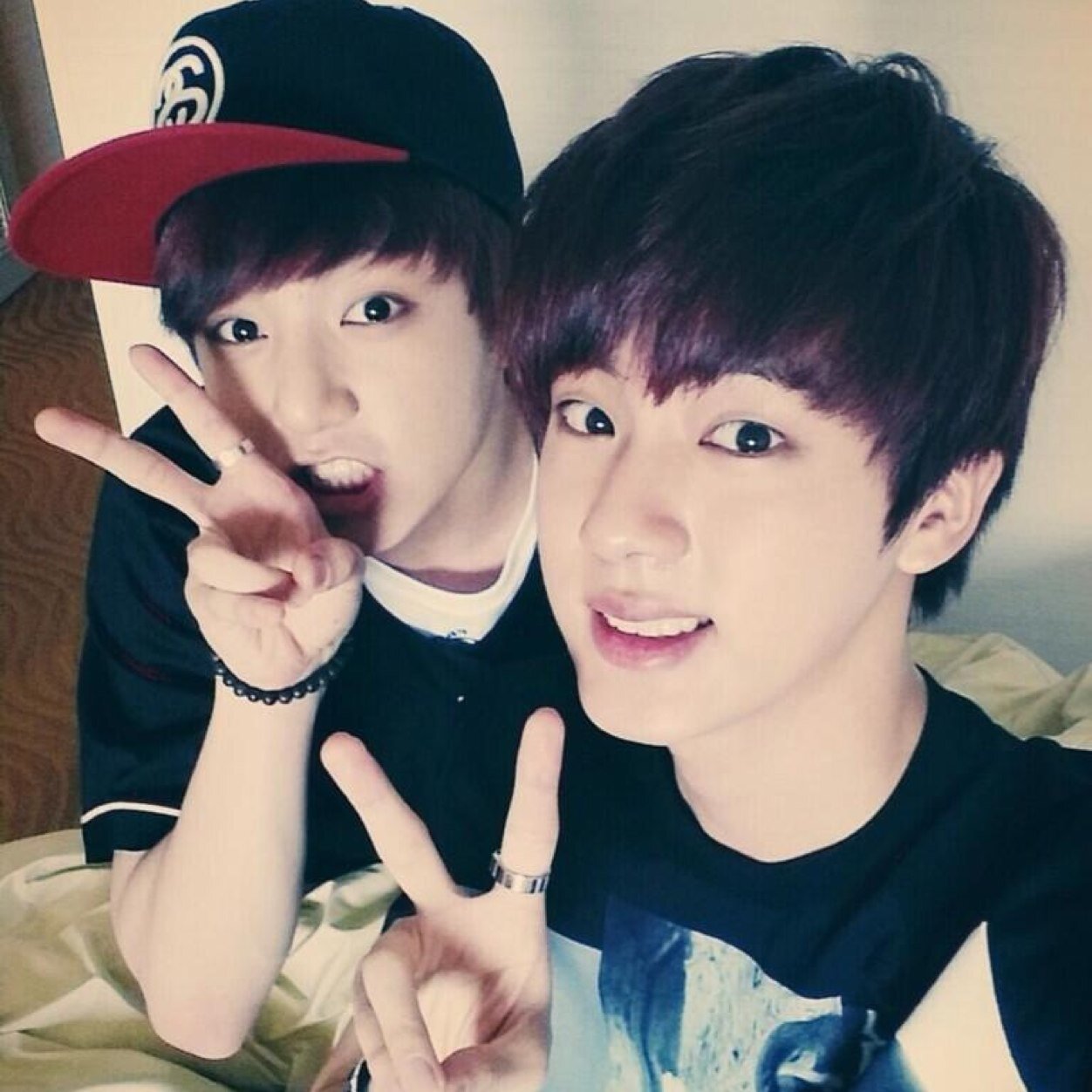 ✎ชื่อของผม Kim Seok Jin ฟอลมาสิครับ แล้วคุณจะหลงรักผม ☆②③ⓞ②①④☆{justbothnotreal}.♪