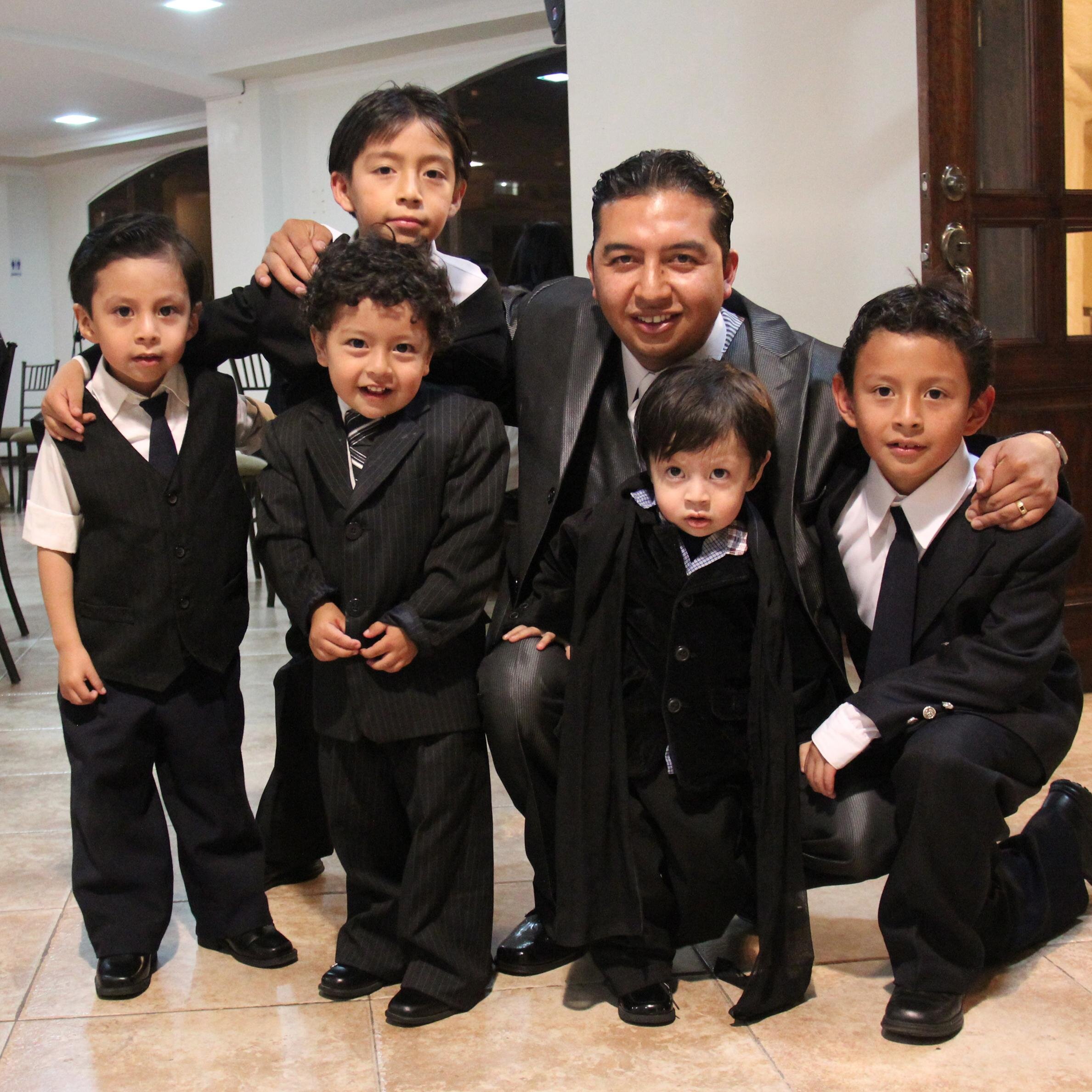 carloxb3's profile picture. Construyendo castillos en el aire, de todas maneras yo voy a vivir allá :)