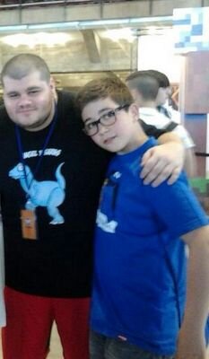 Youtuber y mago no se si bueno pero youtuber y mago
